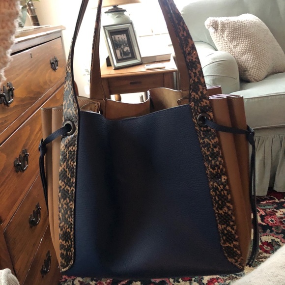 Harmony Hobo Coach Bag with snakeskin detail! - Picture 3 of 8